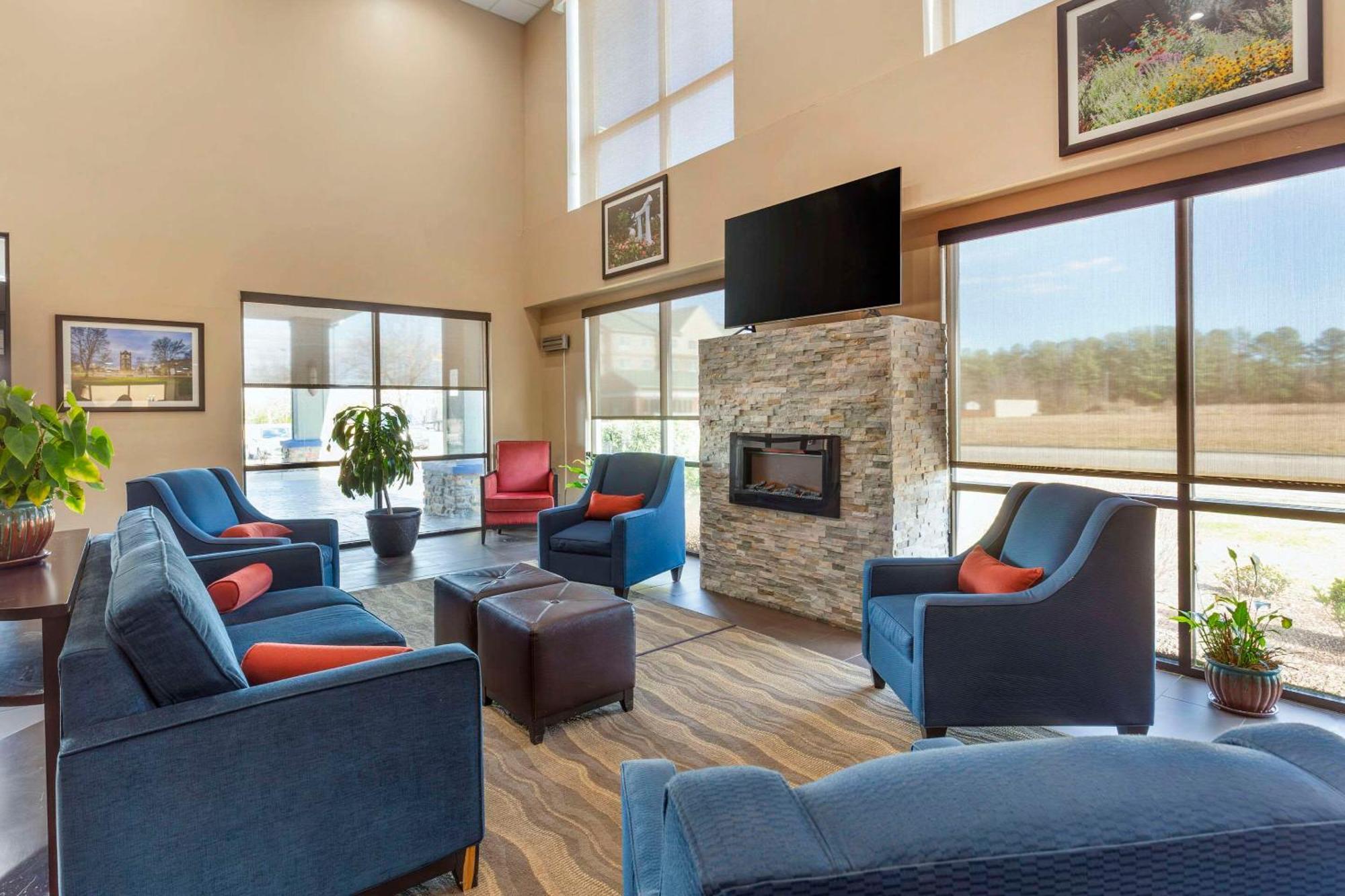 Comfort Suites Wilson - I - 95 Exterior foto